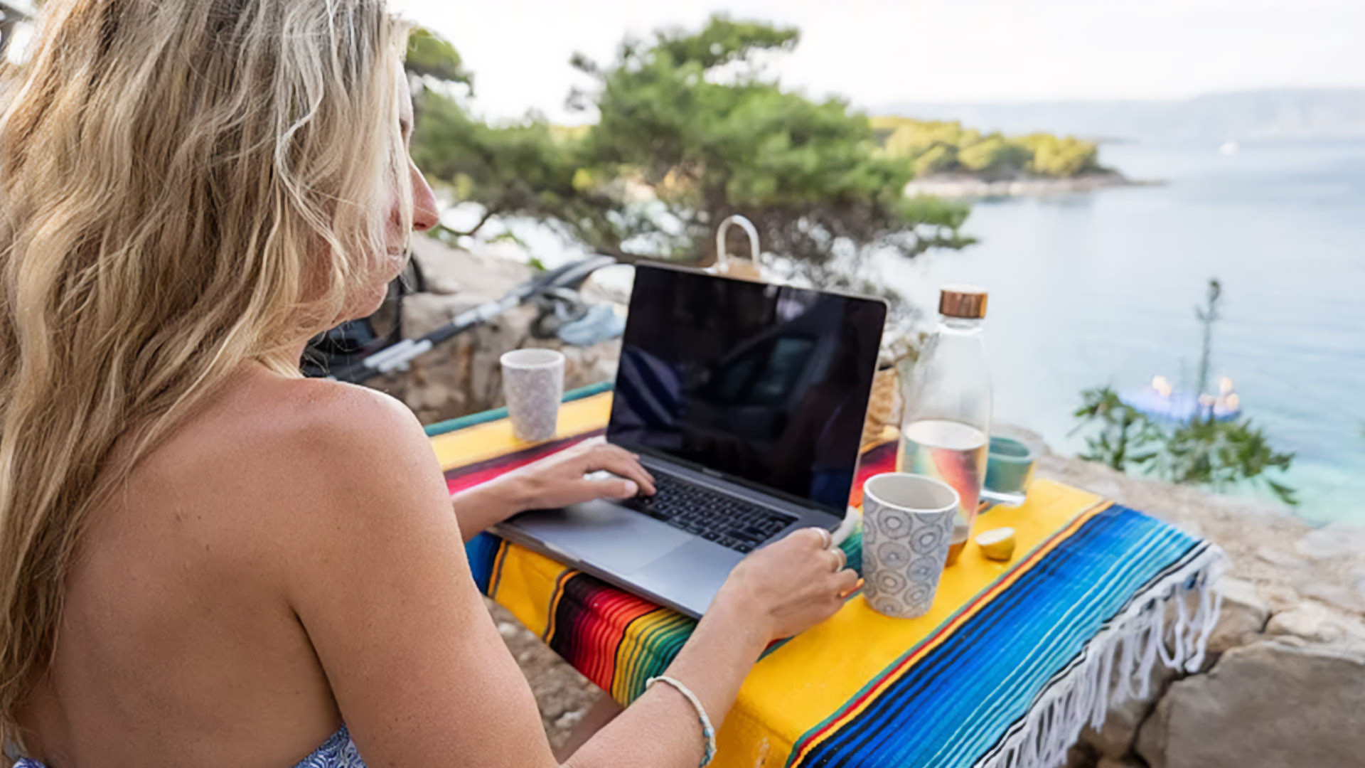 'Remote work is for everybody': Full-time digital nomad explains why coworking is the future